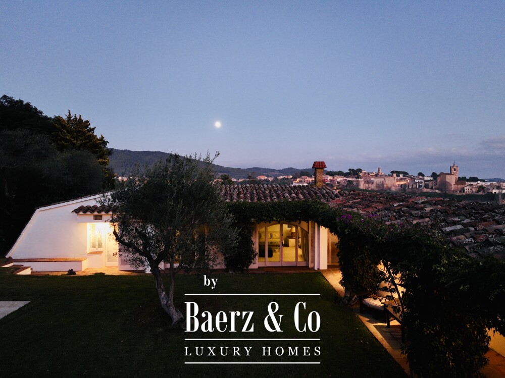 Elegant Mediterranean estate with sea views and proven investment appeal — Calonge, Costa Brava image