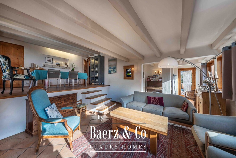 An exceptional chalet facing the mountain peaks image