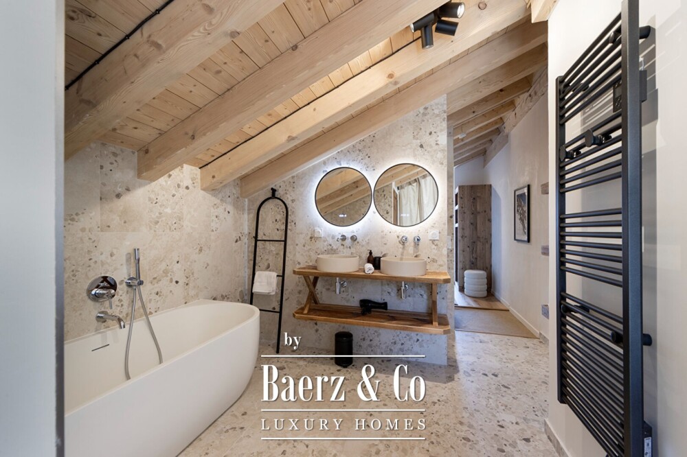 Triplex penthouse - Freehold image