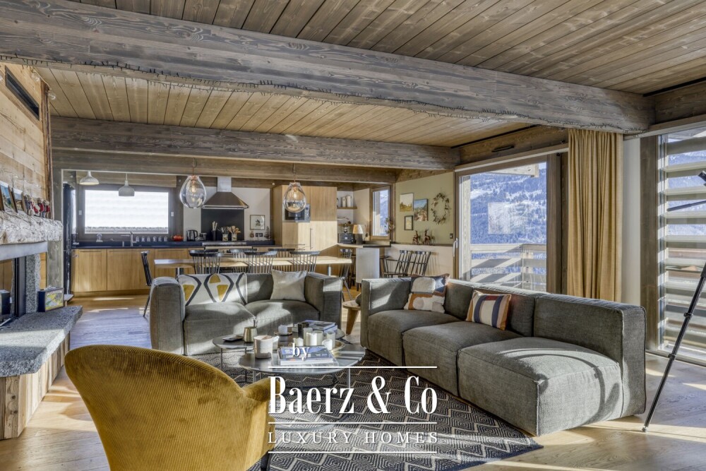 Exceptional chalet - 6 bedrooms - Facing Mont Blanc image