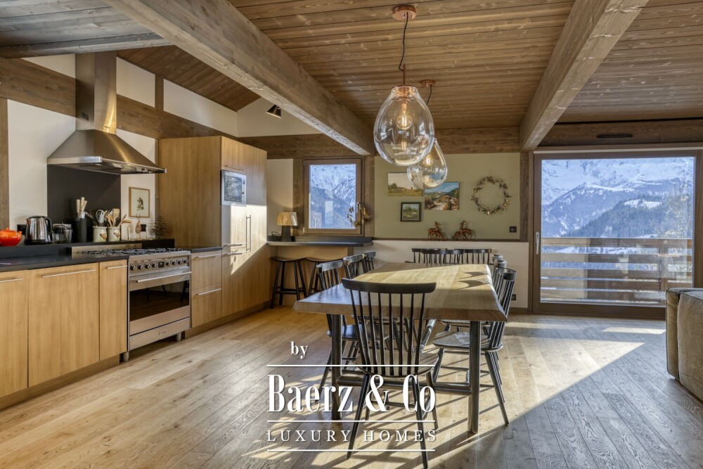 Exceptional chalet - 6 bedrooms - Facing Mont Blanc image