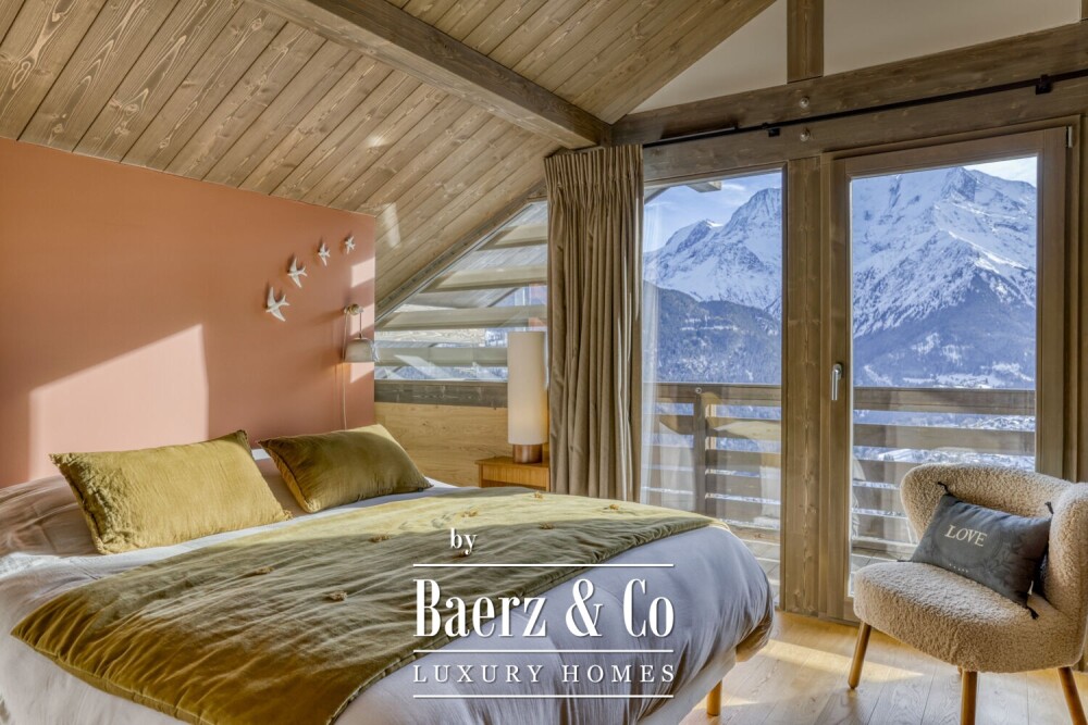 Exceptional chalet - 6 bedrooms - Facing Mont Blanc image