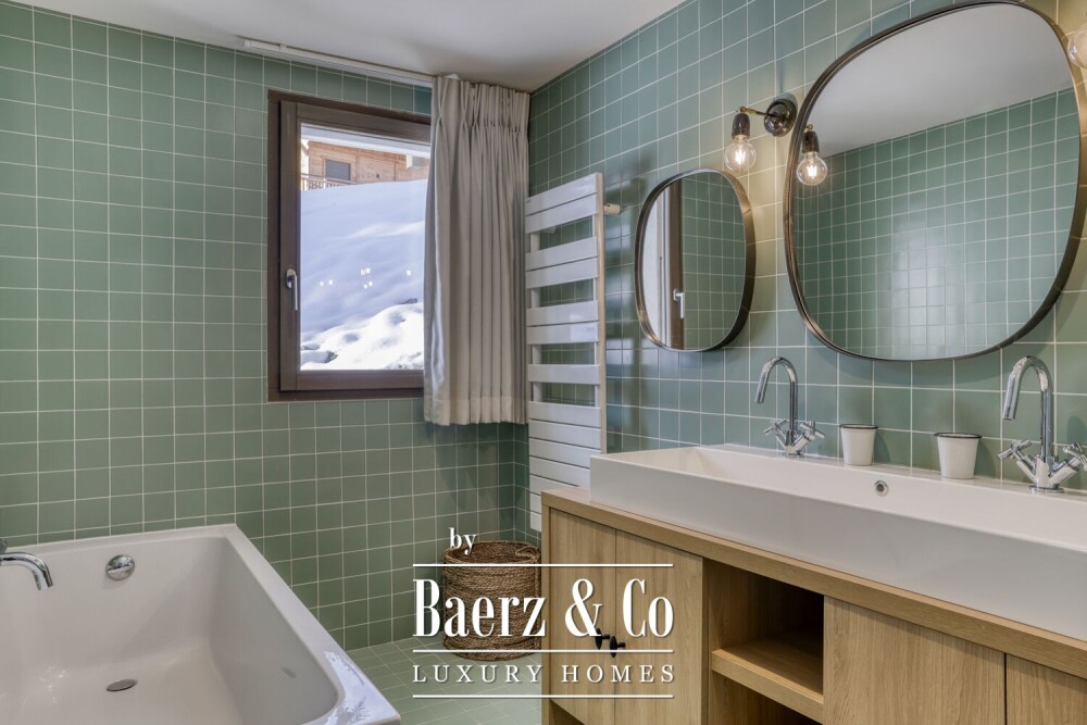 Exceptional chalet - 6 bedrooms - Facing Mont Blanc image