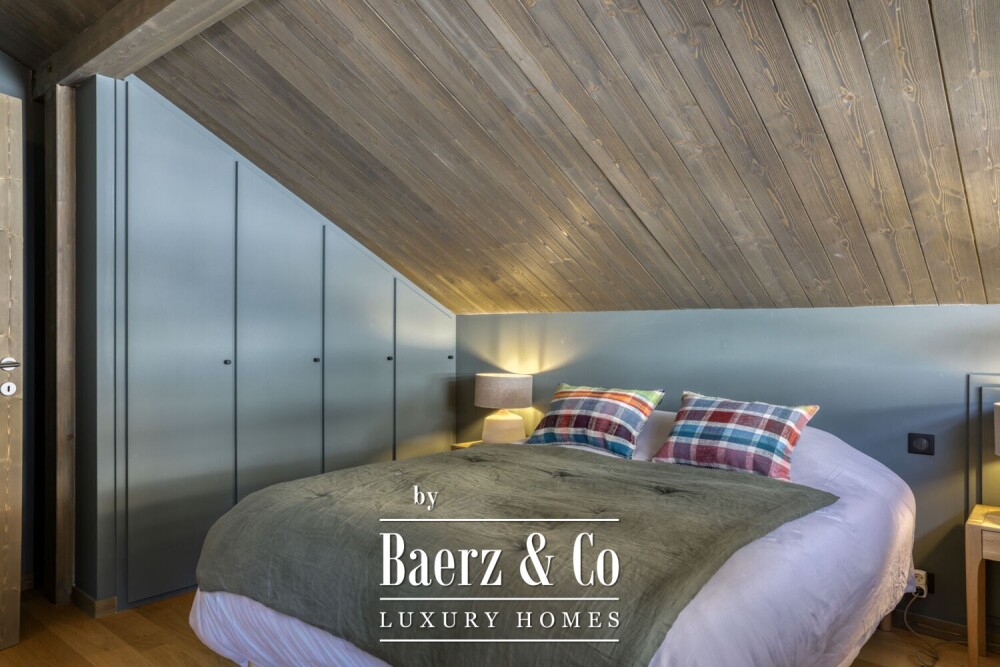 Exceptional chalet - 6 bedrooms - Facing Mont Blanc image