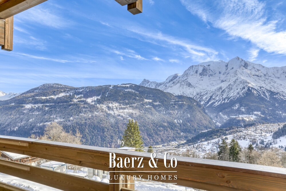 Exceptional chalet - 6 bedrooms - Facing Mont Blanc image