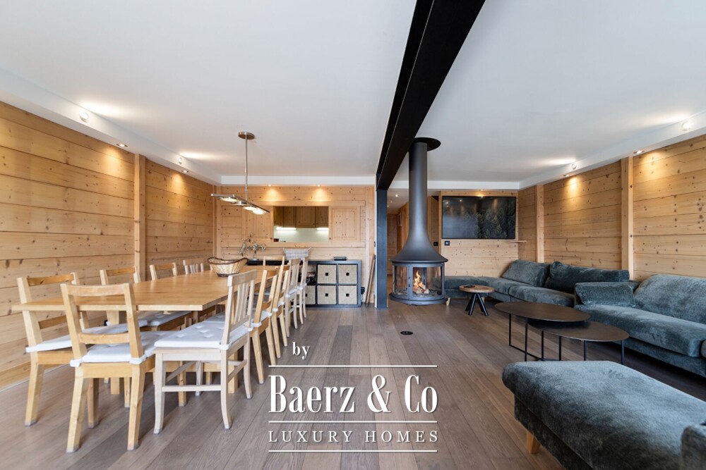 5-bedroom chalet - Ski-in/ski-out image