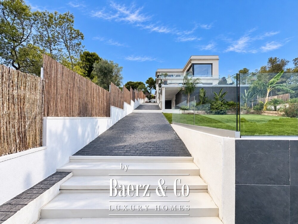 Contemporary Villa with Panoramic Mediterranean Sea Views in Cunit image