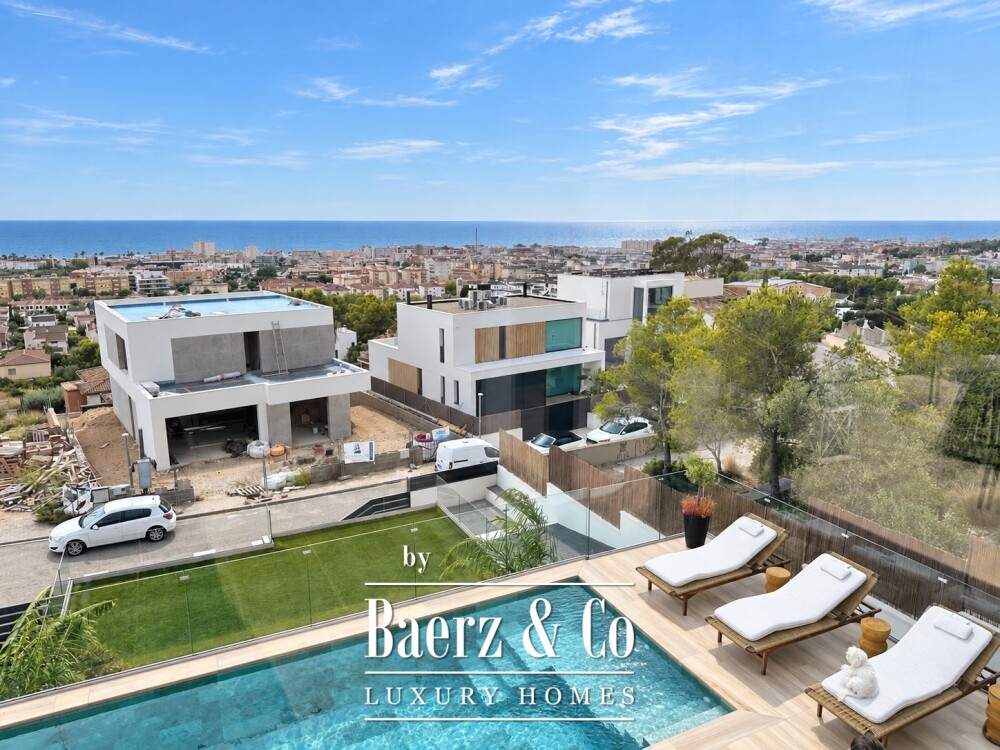 Contemporary Villa with Panoramic Mediterranean Sea Views in Cunit image