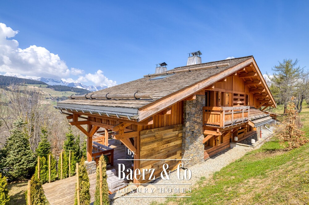 Chalet of 309.98 sqm, 6 bedrooms - near Mont d'Arbois image