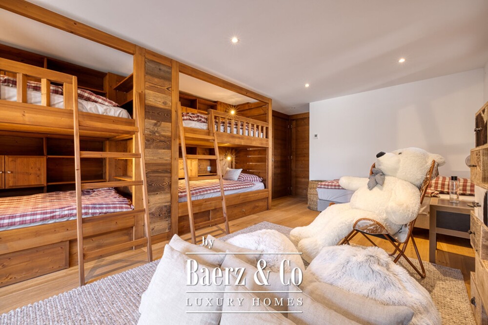 Chalet of 309.98 sqm, 6 bedrooms - near Mont d'Arbois image
