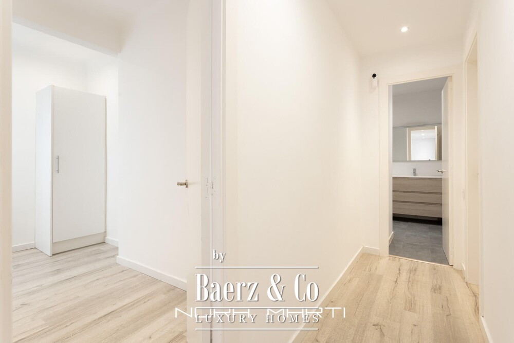 Apartment for sale in Les Corts image