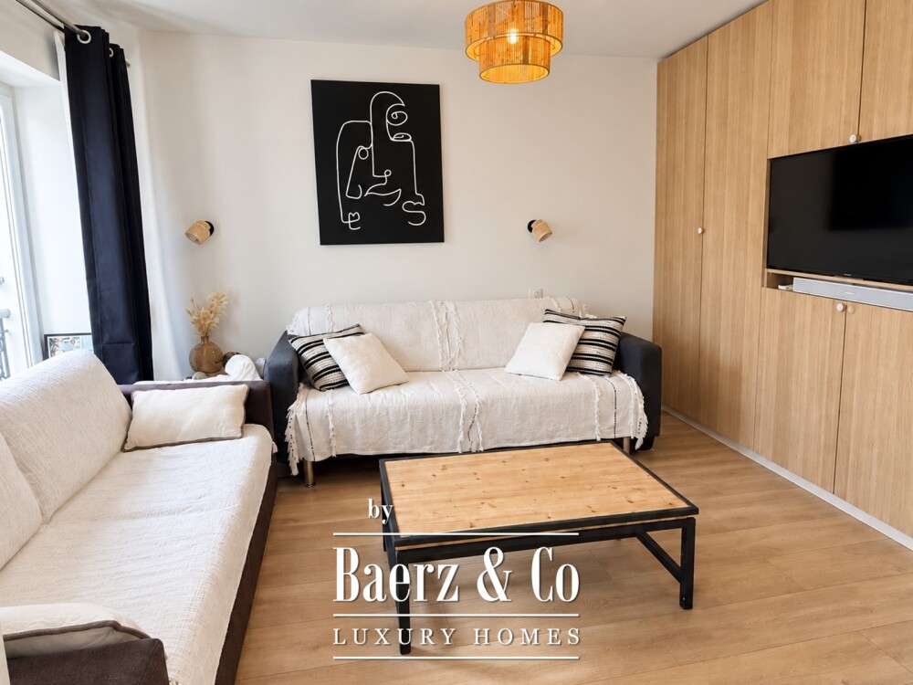 Cannes Banane - Fully Renovated Two-Bedroom Duplex with Terrace image