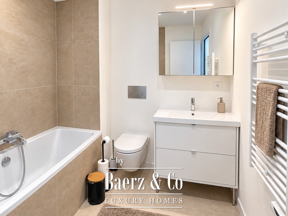 Cannes Banane - Fully Renovated Two-Bedroom Duplex with Terrace image