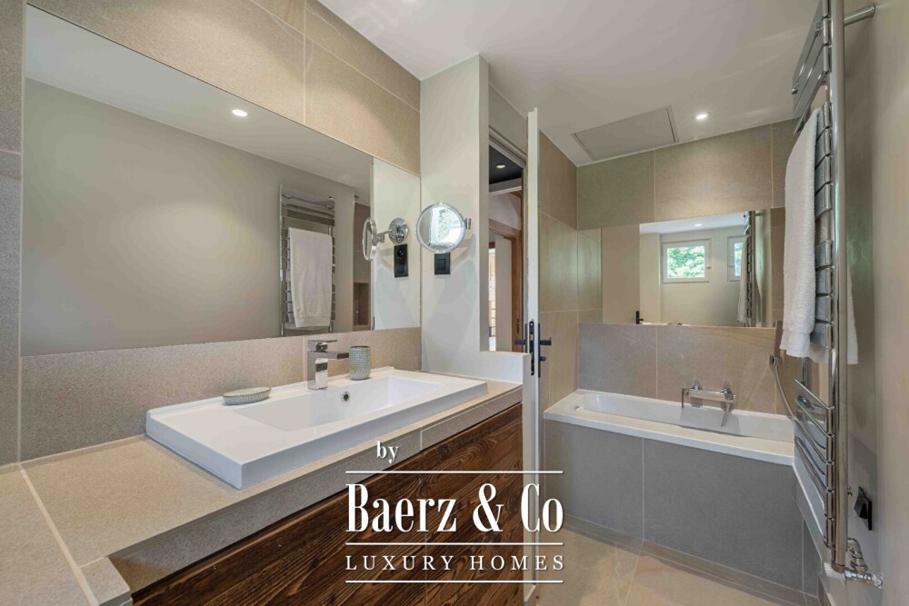 Renovated 2-bedroom apartment - Le Jaillet image