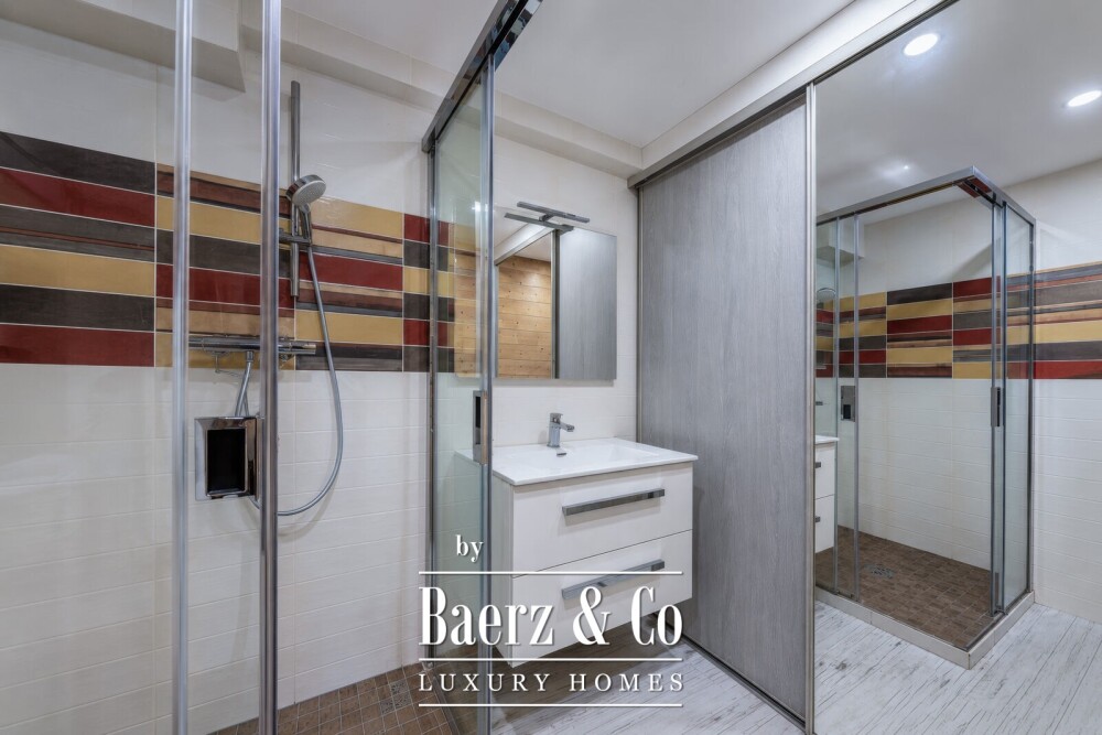 Chalet of 193 sqm - Rochebrune image