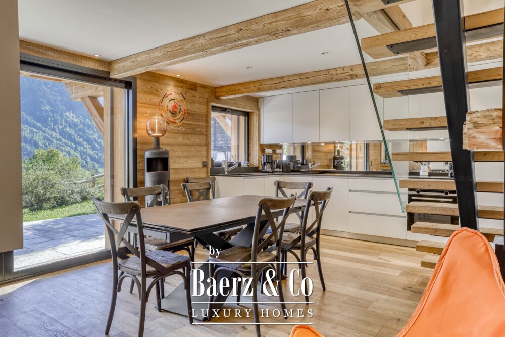 Modern chalet - 3 bedrooms - Facing Mont Blanc image