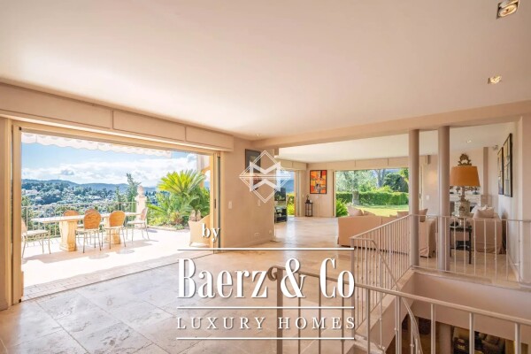 photo 10 Rare - walking distance from the village