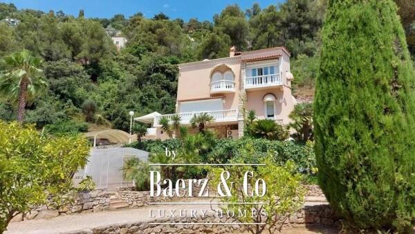 photo 1 Beautiful villa with sea view in Villefranche-sur-Mer