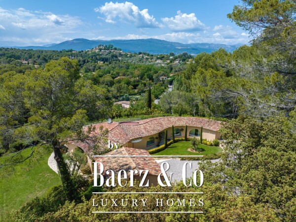 photo 5 Villa with view on Castelleras Castle