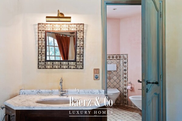 photo 22 Beautiful Provencal villa in the heart of an estate in Biot