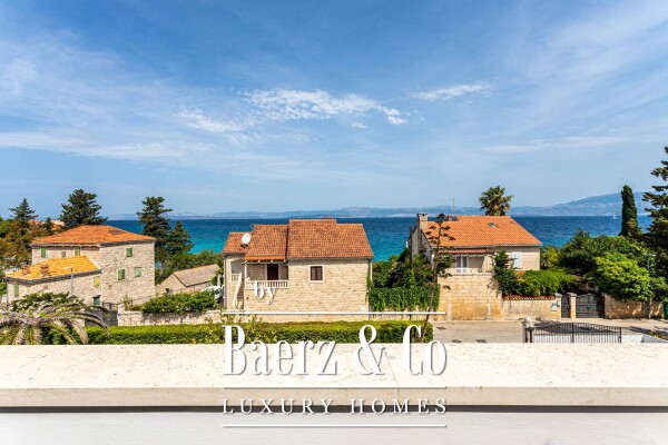 photo 8 Brac, beautiful villa with a large garden 20 m from the sea