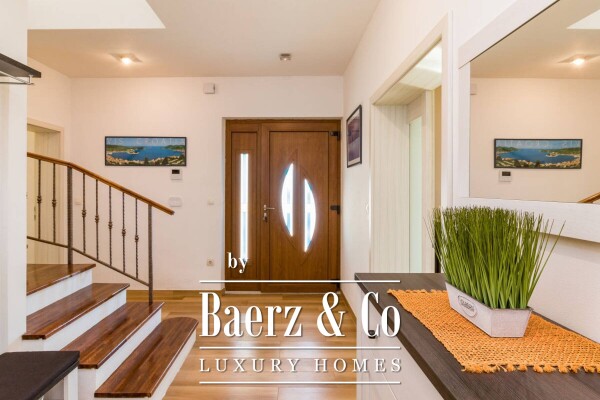 photo 22 Medulin, luxury villa with a swimming pool and a large garden of 1050 m2, 300 m from the beach