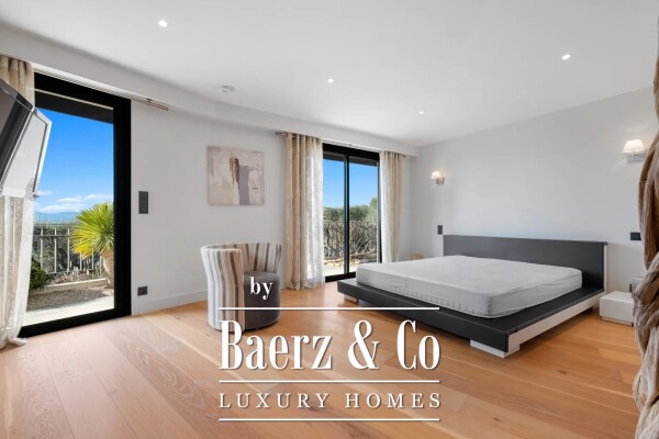 photo 24 Magnificent Californian Villa Offering  Breathtaking View