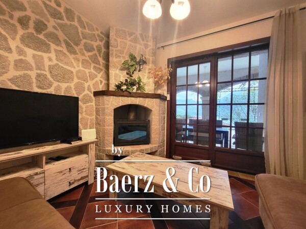 photo 12 Three Bedroom Apartment in Kotor with Seaview