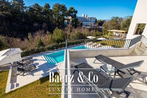 photo 28 Island of Krk, Malinska, luxury villa with two apartments in the first row to the sea