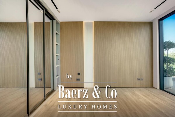 photo 7 High End Finish | Golf Course Facing | 5 Bed