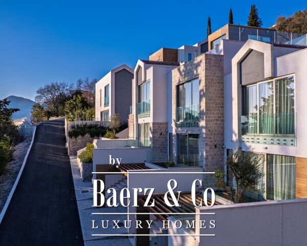 photo 4 House in Tivat under Construction