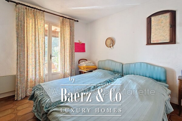 photo 4 Grimaud, France