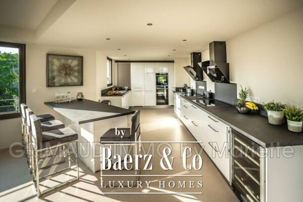 photo 7 Grimaud, France