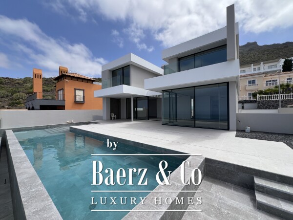 photo 26 Exclusive Contemporary Villa with Breathtaking Views