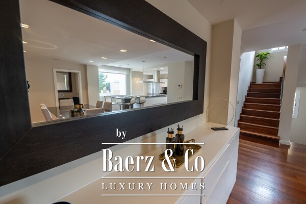 photo 8 Luxurious villa in central area Tenerife south