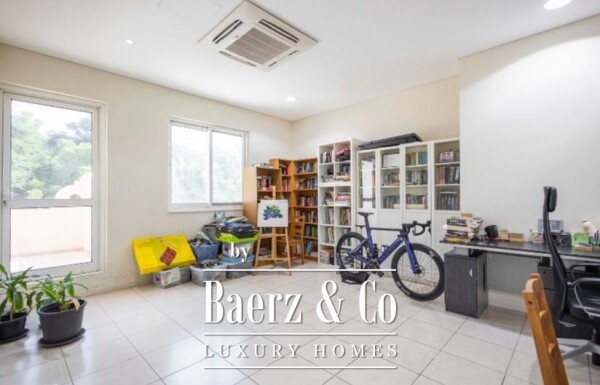 photo 15 Exclusive 5-Bedroom Villa for Sale in Victory Heights, Dubai