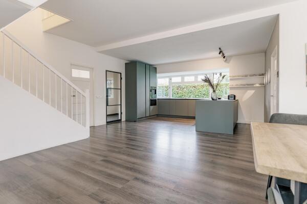 photo 12 Nieuw-Loosdrechtsedijk 60