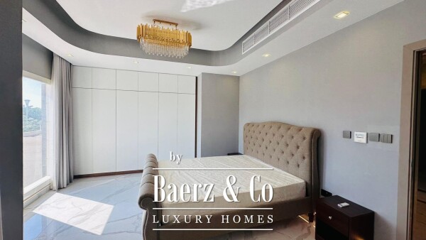 photo 14 Luxury Villa in Jumeirah Park with Canal View