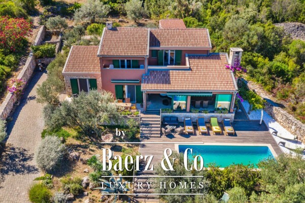 photo 1 Zadar, Veli Iž, magnificent villa by the sea with private exit to the beach