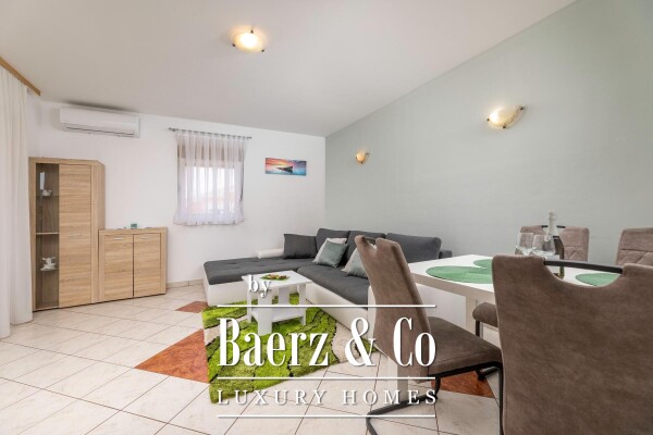 photo 2 Malinska, Renovated House with Three Apartments, 280.72m², 800m from the Sea