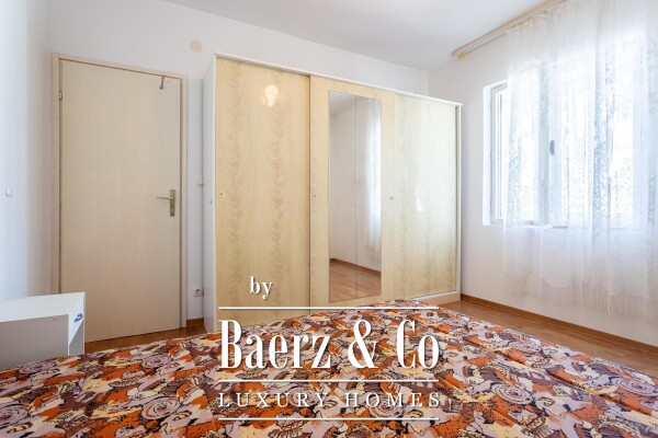 photo 8 Podstrana, house with four  apartments, 340m2