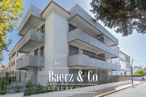 photo 1 Luxury duplex T3+1 with Mezzanine, in a quiet street in Carcavelos
