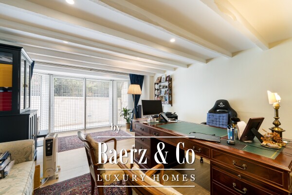 photo 26 Timeless Elegance in the Heart of Hollywood