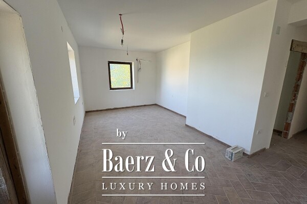 photo 5 Zlarin, spacious house with apartments under renovation, 1200 m²