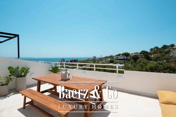 photo 1 Triplex Penthouse with sea views