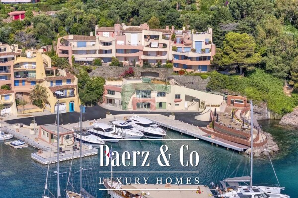 photo 4 2-Bedroom Apartment in the Heart of Port la Galère