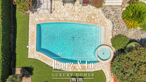 photo 7 Vente Villa rénovée de 270 m² avec piscine et jardin paysager - 5 min en voiture de la plage