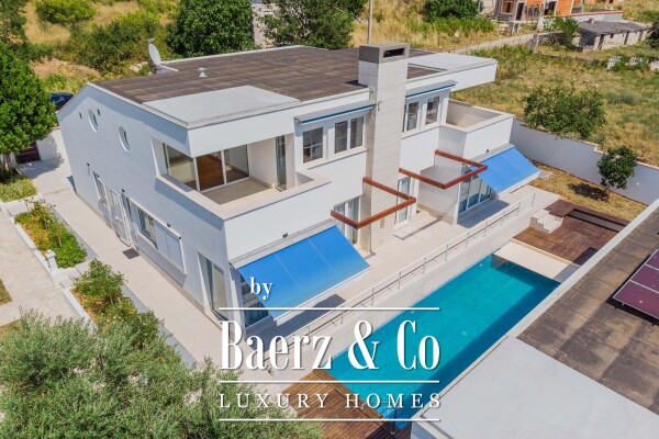 photo 2 Istria, Poreč, unique designer villa with additional apartment, wellness and heated pool