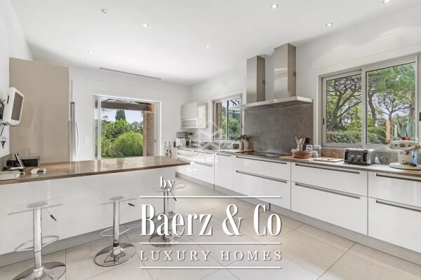 photo 6 In one of the most sought-after areas of Ramatuelle