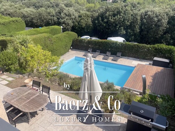 photo 2 Near Valbonne, in an closed estate